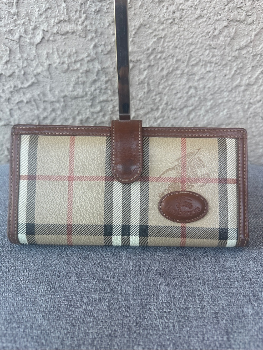 BURBERRY’S Vintage Beige Plaid Leather-Trim Wallet